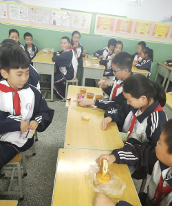 侯马三六零六学校阅读区