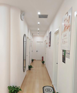 乌海市鸿阳艺术培训有限责任公司阅读区