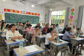 睦岗镇中心小学阅读区