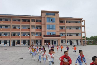 广利镇中心小学阅读区