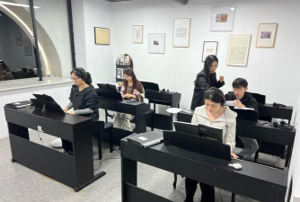 绥德县黑白键钢琴教育艺术培训有限公司阅读区