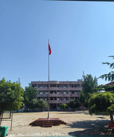 侯马华英中学阅读区