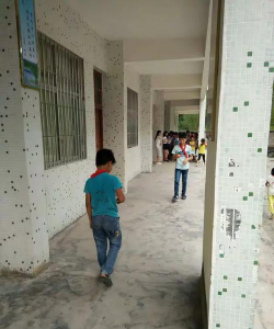 甘洒中心小学阅读区