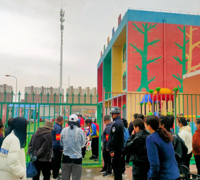 始兴县罗所村蓝天幼儿园阅读区