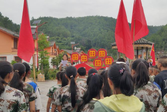武定县发窝中学阅读区