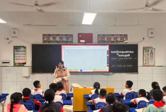 蛟塘中心小学阅读区