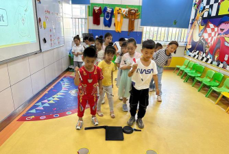 哈尔滨市南岗区唐颂文化培训学校有限公司阅读区