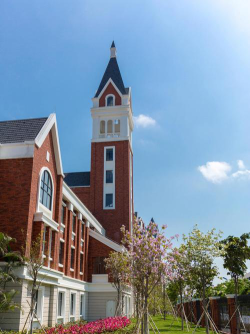大亚湾区爱丁宝双语学校阅读区