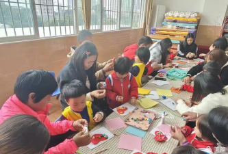 罗定市工业幼儿园阅读区