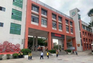 惠州市十一小阅读区