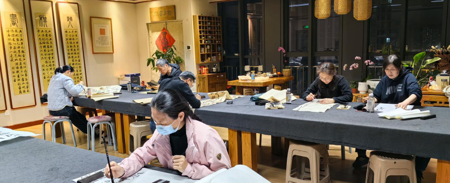 鹤庆县草海书法培训中心阅读区