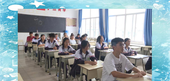 石屏县亚房子中学阅读区