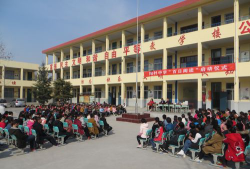 石屏县陶村中学阅读区
