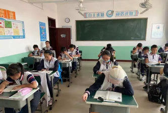 大辛中学阅读区