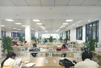 琼台师范学院阅读区