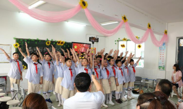 灵宝市河滨小学阅读区