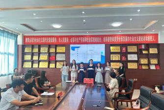 调兵山市大明一贯制学校阅读区