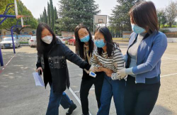 西山区碧鸡徐霞客中心学校长坡分校阅读区