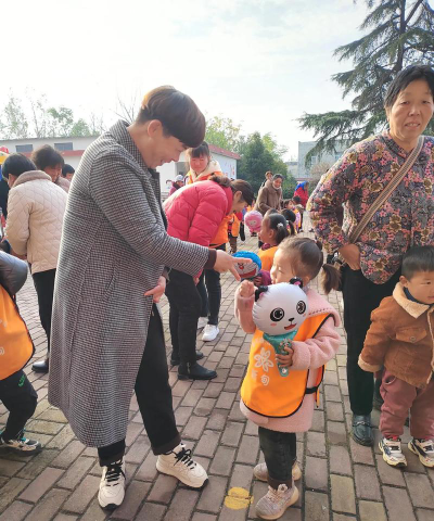 莱州市实验幼儿园阅读区