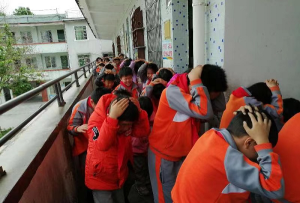 地派中心小学阅读区