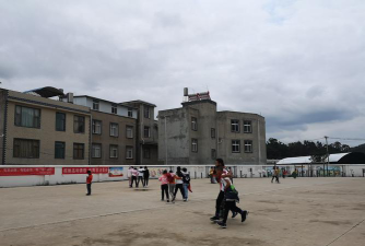 西山区碧鸡观音山中心学校富善分校阅读区