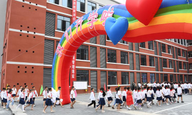 密溪林场密溪小学阅读区