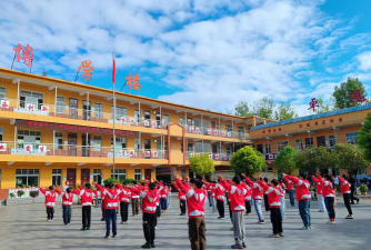 方城县博望镇东风小学阅读区