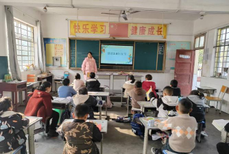 淅川县荆紫关镇第五中心小学阅读区