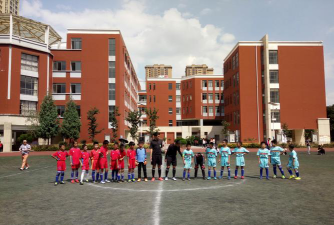 西山区阳光小学阅读区