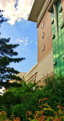 长春医学高等专科学校阅读区
