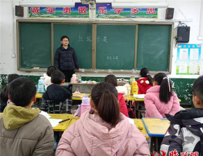 睢县尚屯镇中心小学阅读区