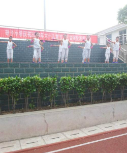 武汉市黄陂区研子小学阅读区