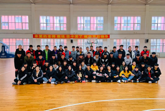 海城市育才学团阅读区