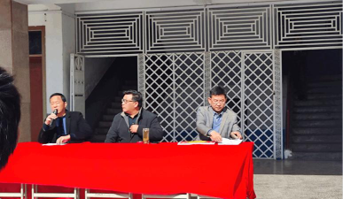 罗山县竹竿镇中心学校阅读区