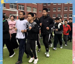 大连市第四十四中学(初中部)阅读区