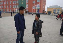 内蒙古呼伦贝尔莫旗坤密尔堤中学阅读区