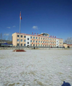 满族屯中学阅读区