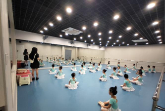 重庆市培檬艺术培训有限公司阅读区