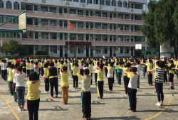 杉城镇中心小学阅读区