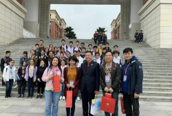 迦密主恩中学阅读区