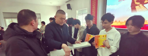 兴安盟红城高中阅读区