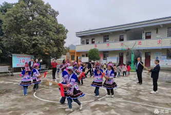 宜州市安马乡中心小学阅读区