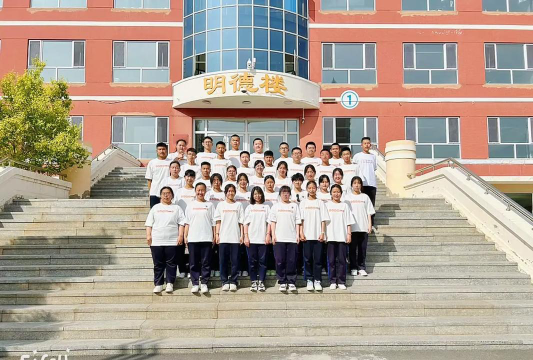 锡林郭勒盟第二中学阅读区