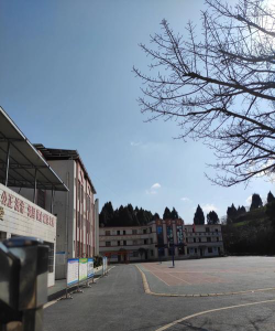 合江县锁口乡中学阅读区