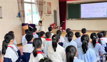 溪南中心学校阅读区