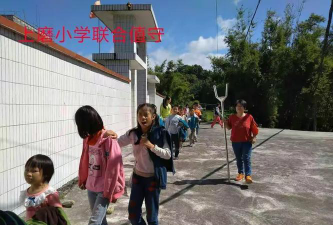 信宜市金垌镇南屯小学(古立分校)阅读区