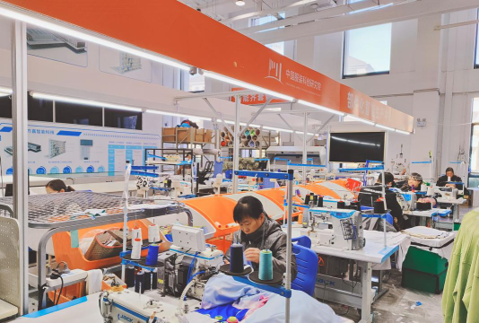 罗定市孺子牛艺术发展有限公司阅读区