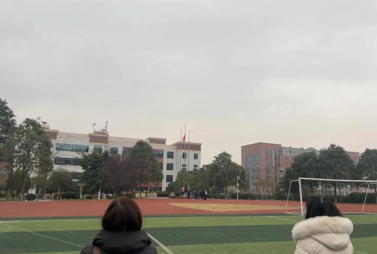绵阳民族初级中学阅读区