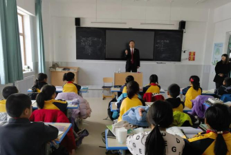 杜尔伯特第三中学校阅读区