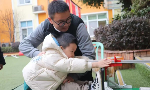 银山镇金苹果幼儿园阅读区